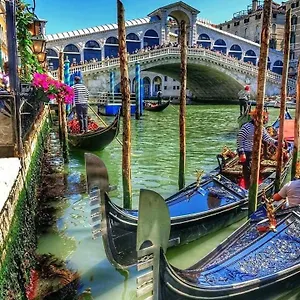 Alloggio Rialto View Affittacamere Venezia